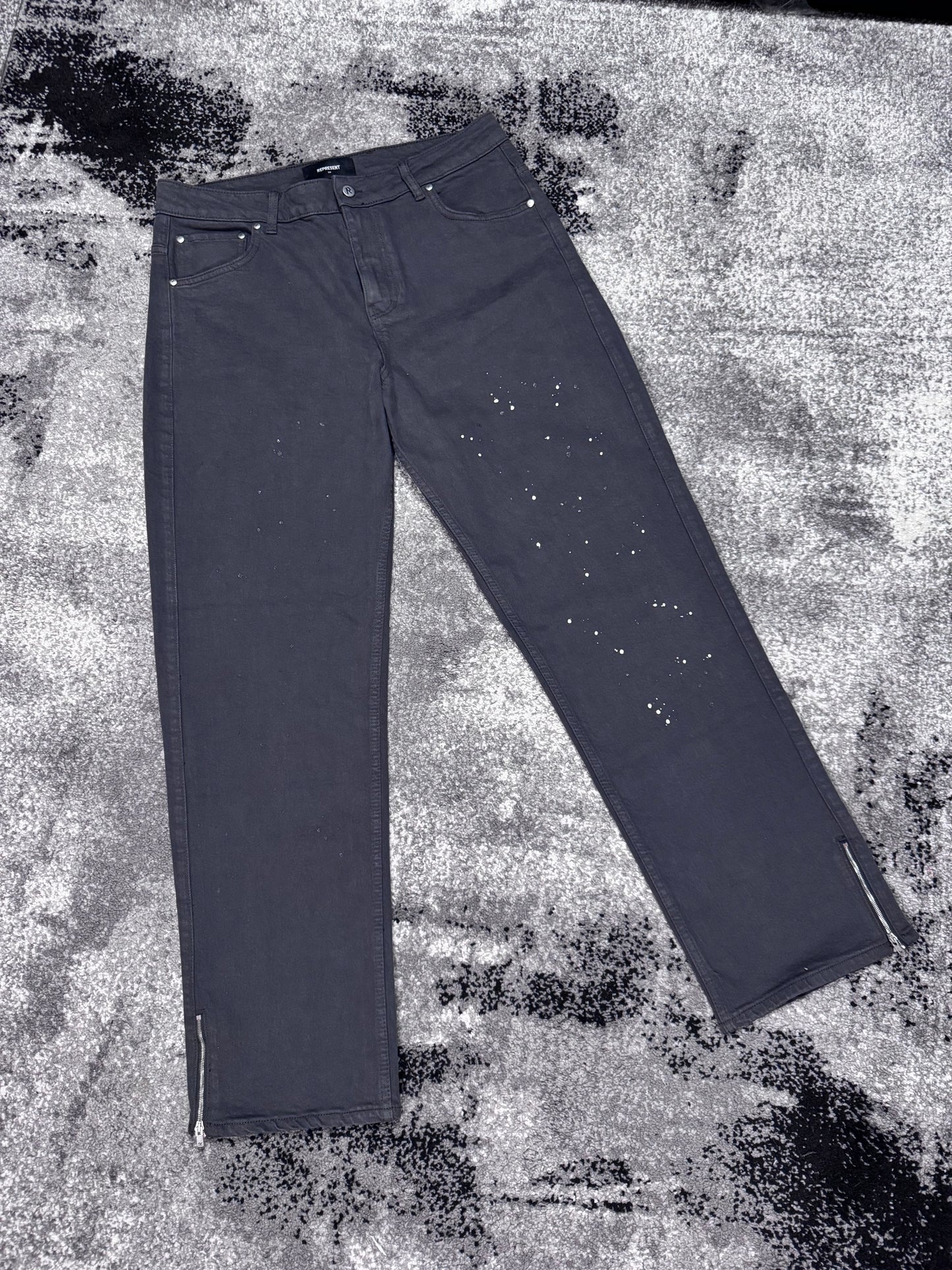 REPRESENT SPLIT ZIP PAINT SPLATTER JEANS NO TAGS