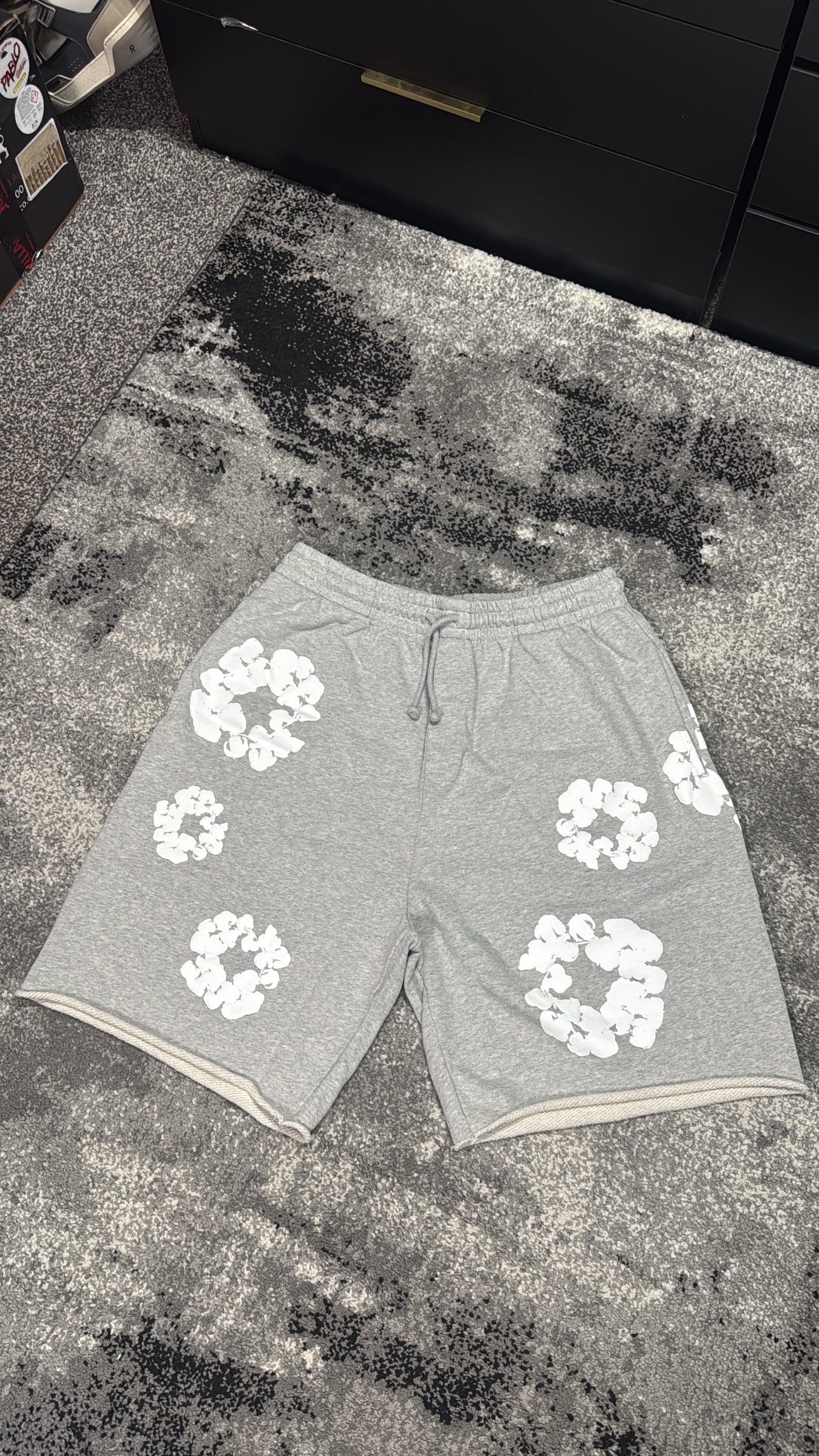 Denim Tears “Cotton Wreath” Shorts Grey
