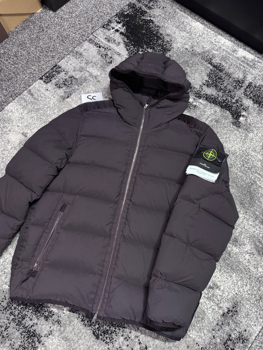 Stone Island Plum Seamless Tunnel Puffer