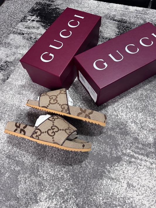 GUCCI SIDELINE JUMBO GG JACQUARD SLIDE