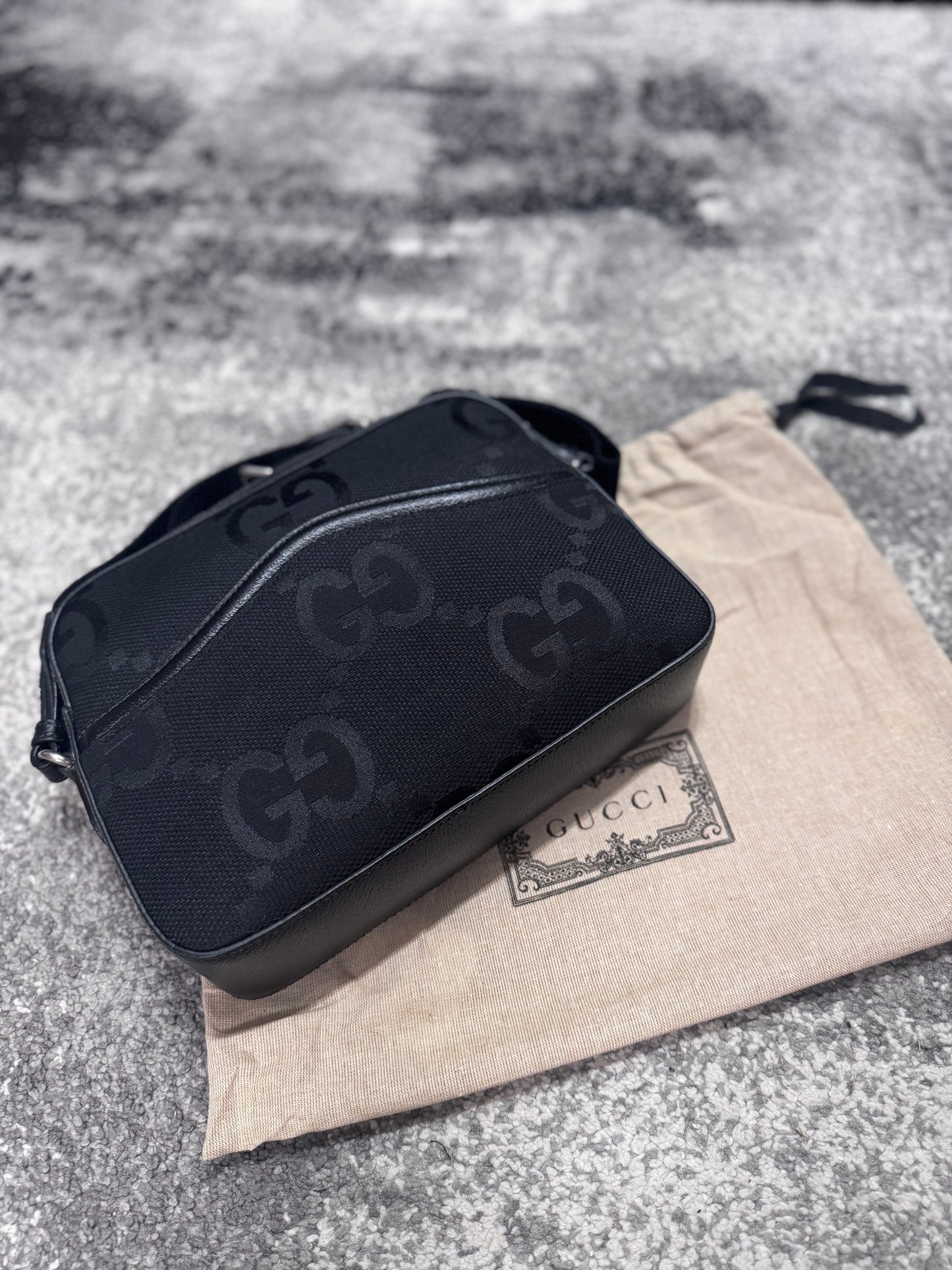 GUCCI JUMBO PRINT MEDIUM MESSENGER BAG