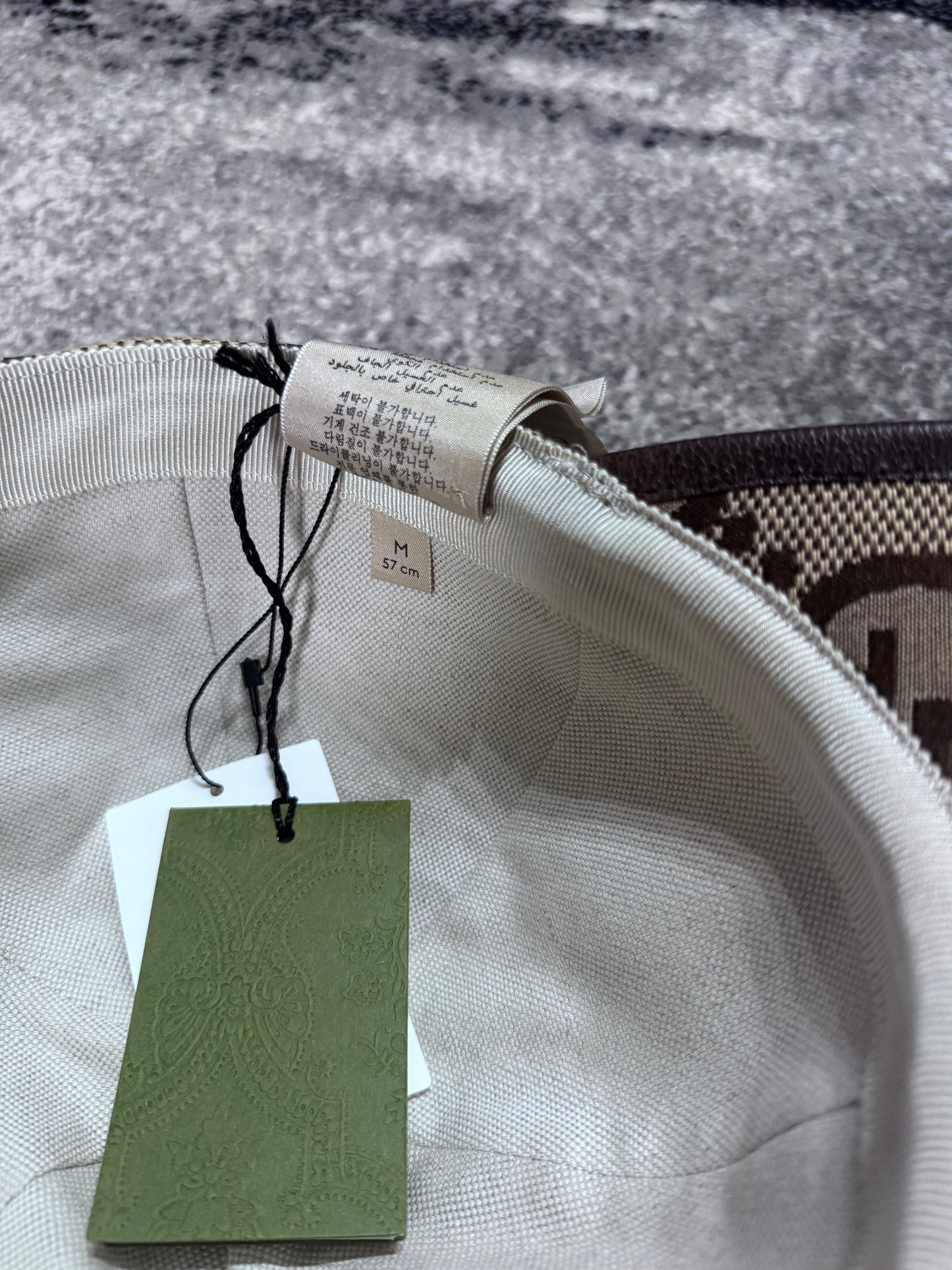 GUCCI JUMBO MONOGRAM BEIGE CAP
