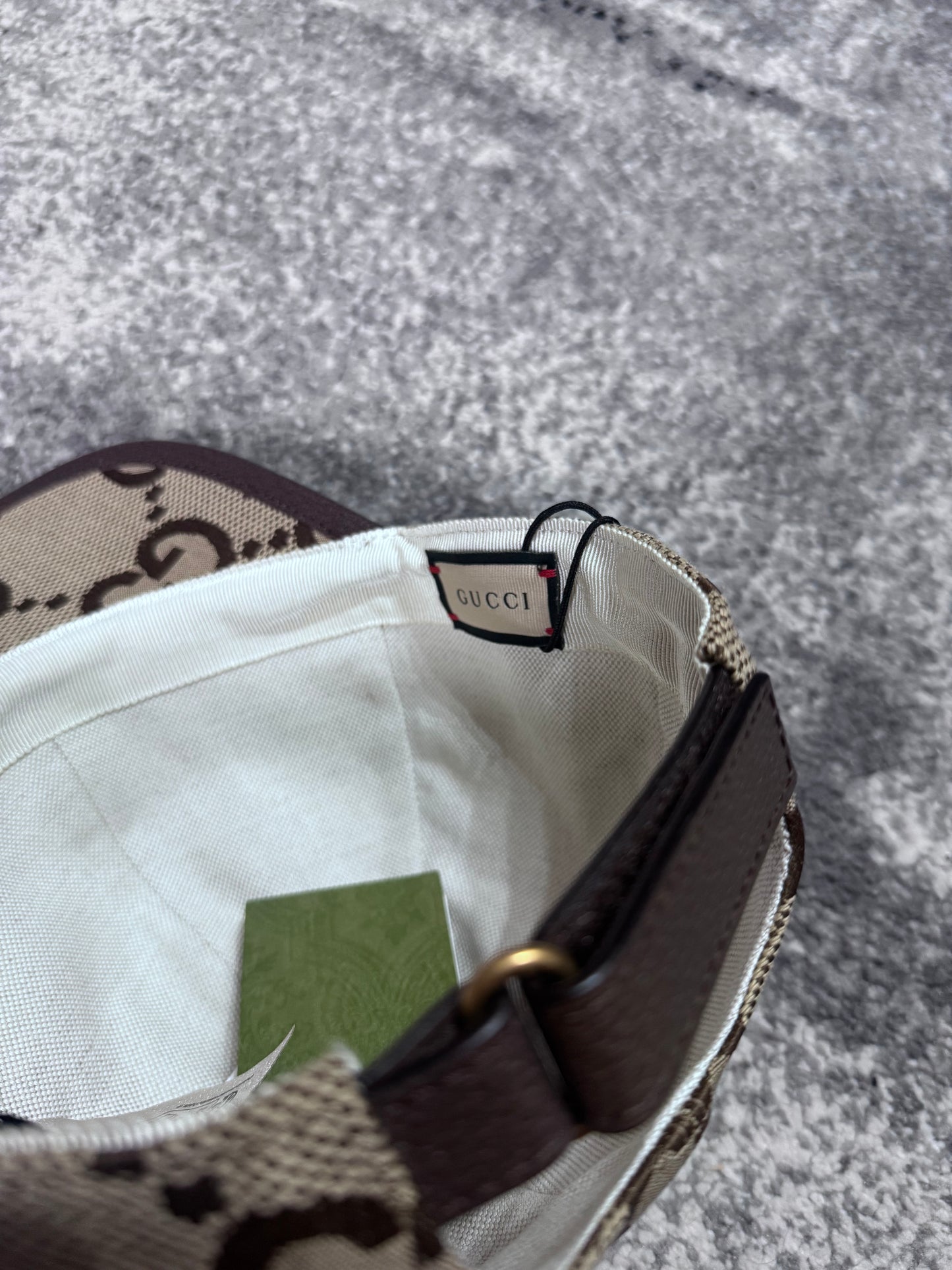 GUCCI JUMBO MONOGRAM BEIGE CAP