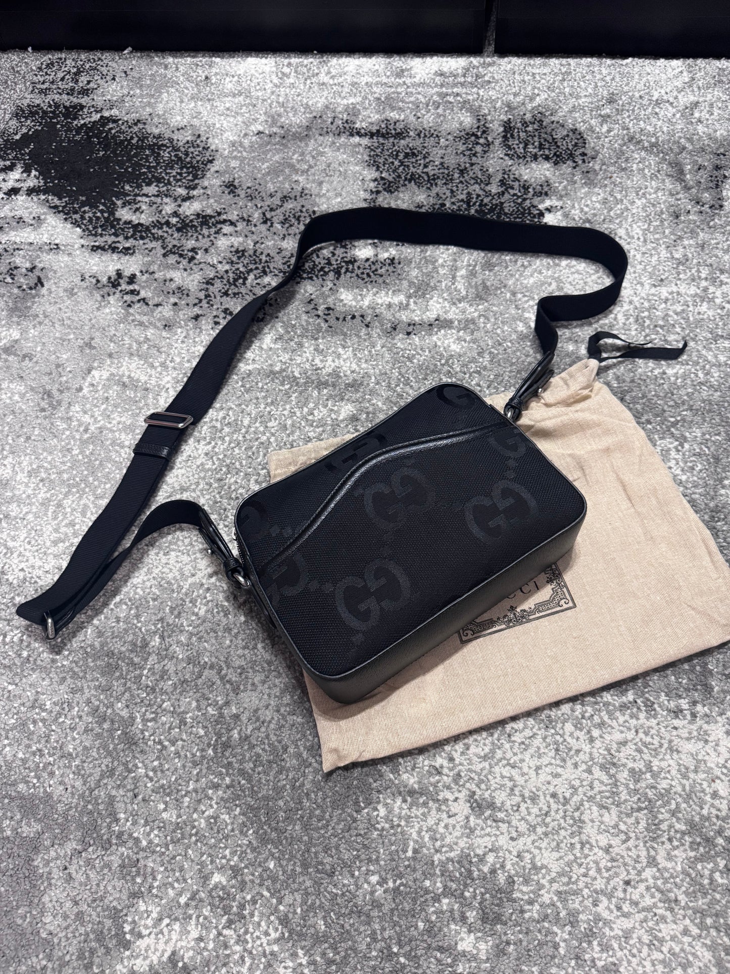 GUCCI JUMBO PRINT MEDIUM MESSENGER BAG